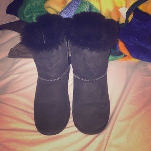 Black uggs with bows