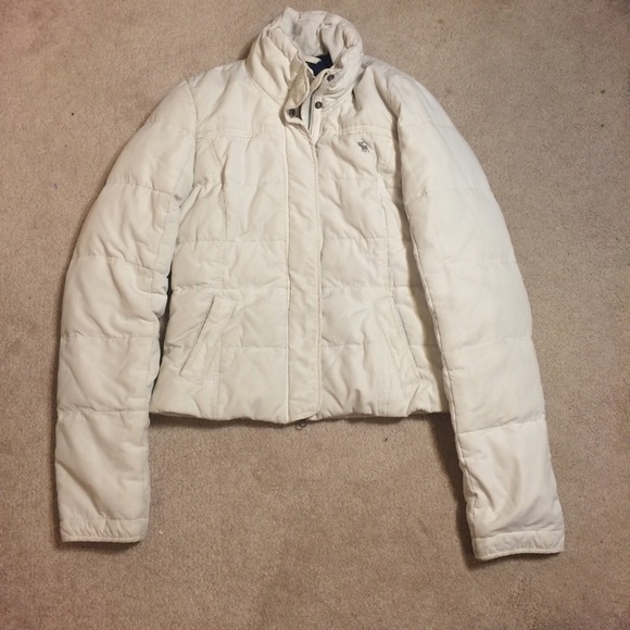 Abercrombie and Fitch White Puffy Coat