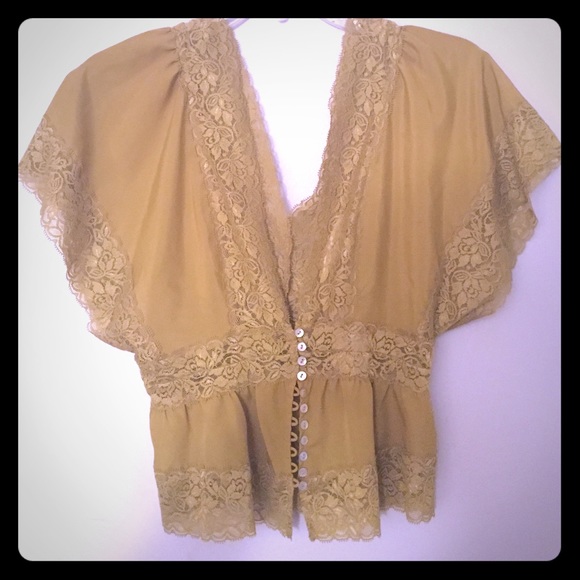 *NWT Forever 21 Olive Top! - Picture 1 of 3