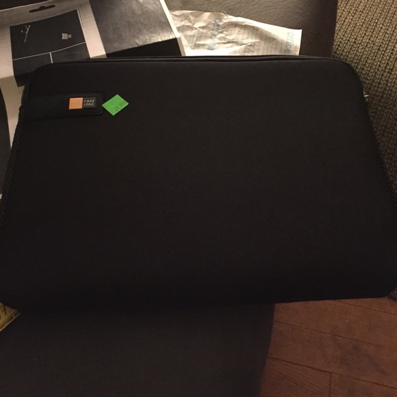 Case logic protective sleeve