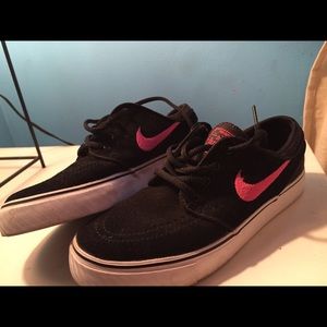 Stefan Janoski pink edition shoes. Size 5!