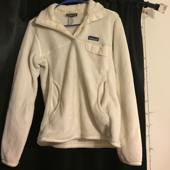 White Fleece Patagonia Jacket