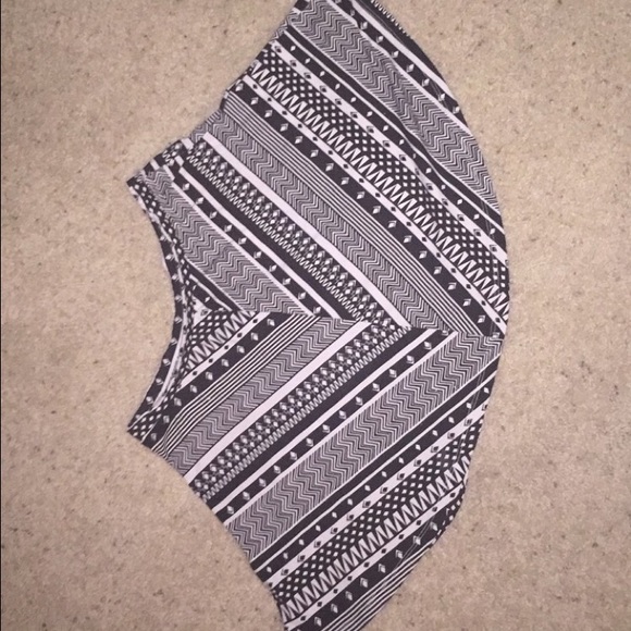 CUTE PATTERNED SKATER SKIRT!