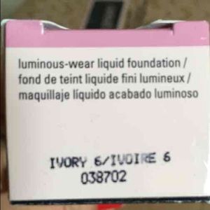 Luminous Wear Foundation