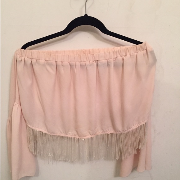 ✨off the shoulder fringe top ✨ - Picture 2 of 3