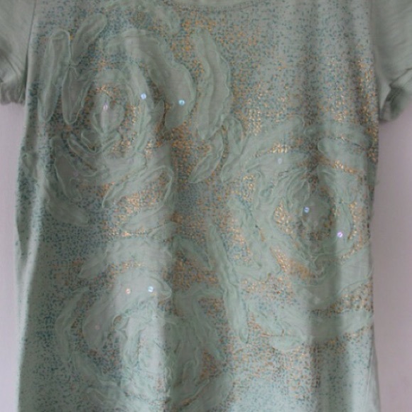 Mint top embellished with flowers - Picture 3 of 3