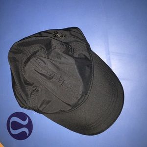 Black breathable hat NWOT
