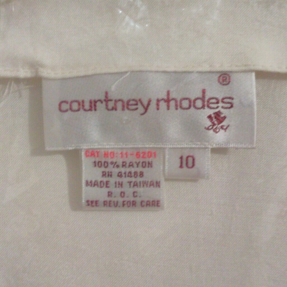 ✨✨✨NEW😱Courtney Rhodes - Picture 2 of 4