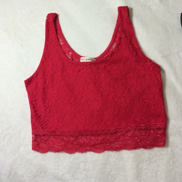 ❗️SOLD❗️ Red Lace crop top - Picture 2 of 4