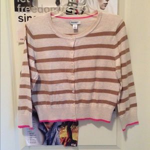 Stripped cardigan cropped.