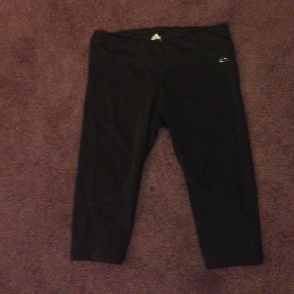 Black Adidas workout capris