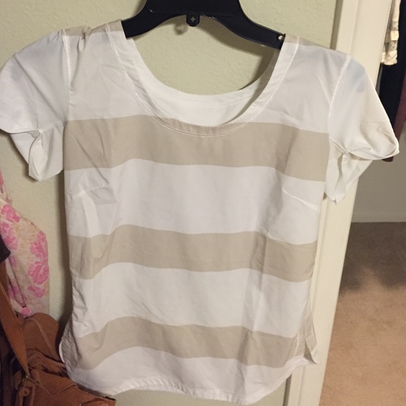 short sleeve t-shirt. lightly worn.