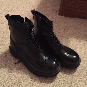 Black combat boots OH HOLD