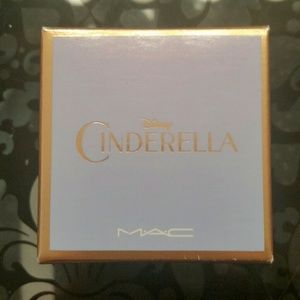 MAC Cinderella eye gloss