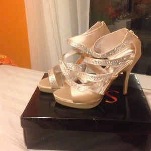 Prom/pageant nude heels