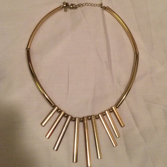 Gold spiked necklace