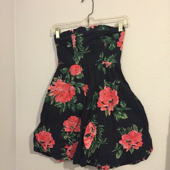 Hollister Hawaiian Dress