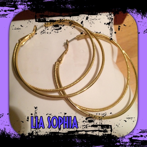 Lia Sophia ▪ Gold Hoops 🌟