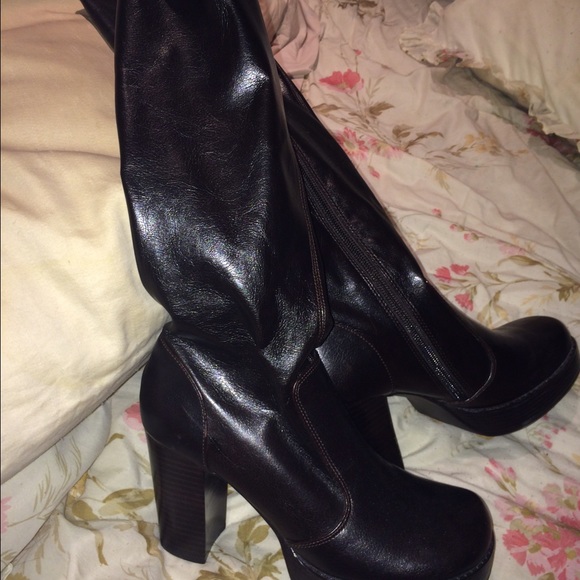 Sexy Leather knee high boots 💋