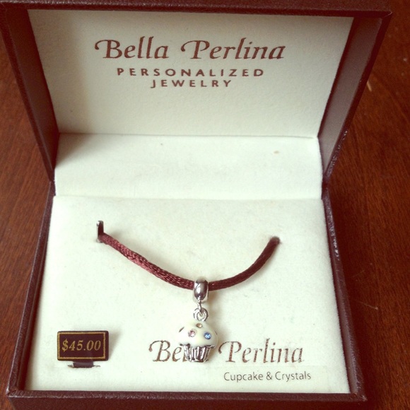 Pandora cupcake charm