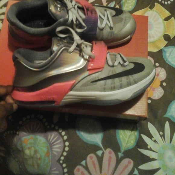 Pink &' Purple Kd's
