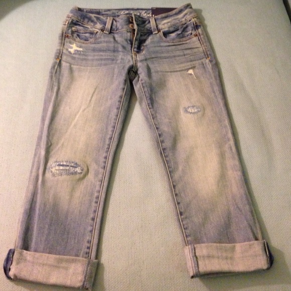 American Eagle Artist Crop