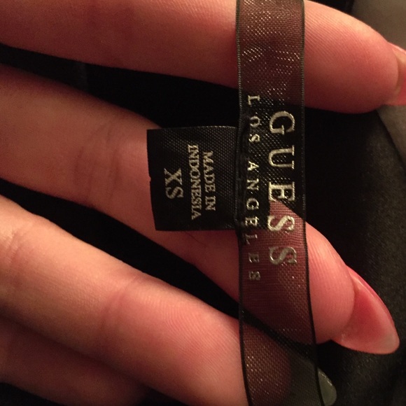 GUESS top - Picture 3 of 3