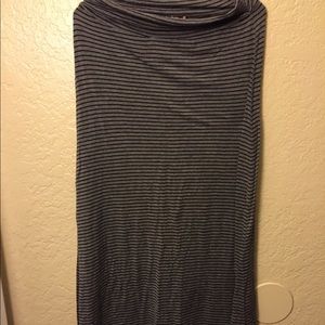 Black and grey maxi skirt! 🌸🌹🌷