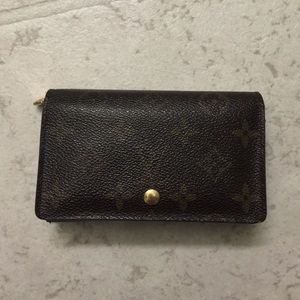 Louis Vuitton wallet monogram