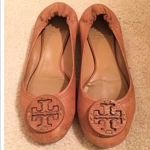 Tory burch reva flats tan color