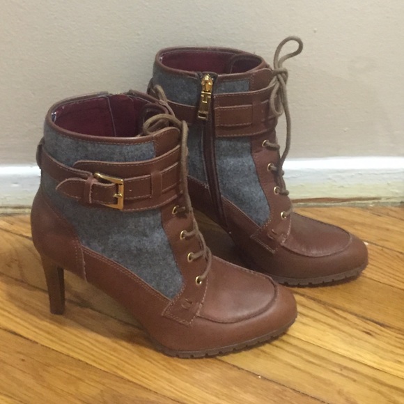 Tommy Hilfiger Shoes - Great buy! Tommy Zip ups