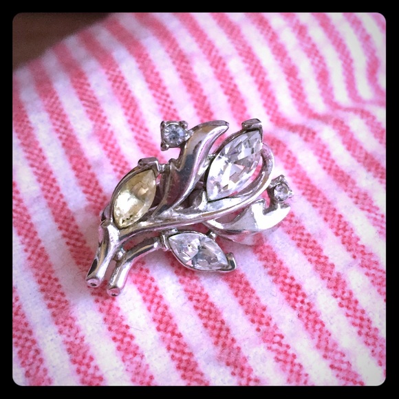 Vintage Trifari Clip Earring- just one!