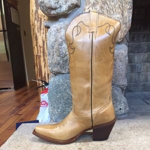 Striling river cowboy boot size 9 NIB tan beige
