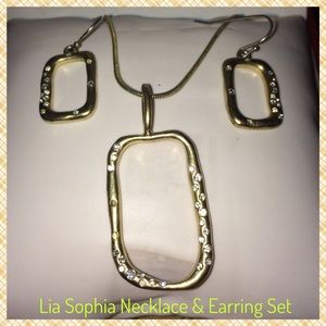 Square Design Necklace & Earrings Set ✳