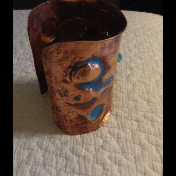 Heavy metal cuff bracelet - Picture 3 of 4