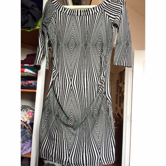Trippy B&W Midi dress