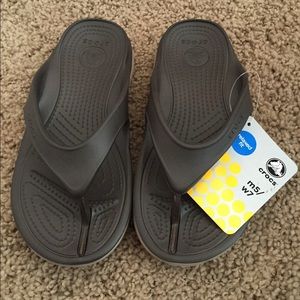 New Croc Sandals sz 7