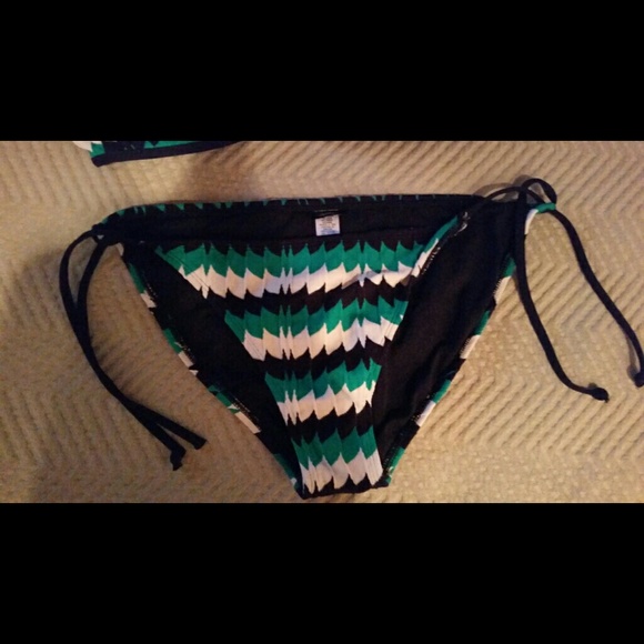 Two Piece Bikini Set - Picture 3 of 4