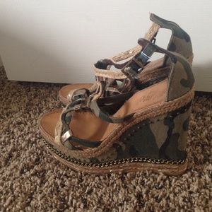 Naughty monkey camo wedge