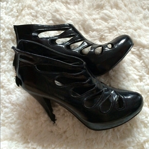 Steve Madden booties - Picture 3 of 3