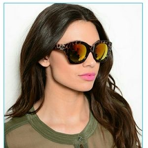 Statement sunglasses! These are TOO fun!