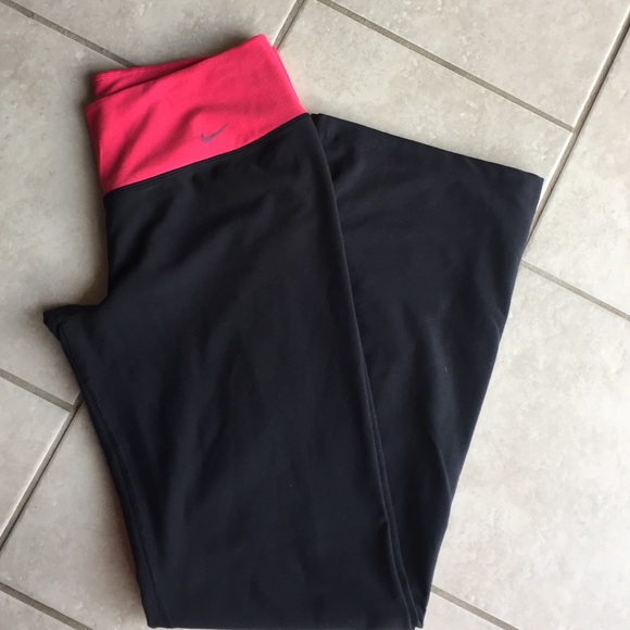 Nike pants new med