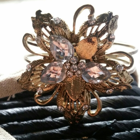 Floral Gold Bracelet