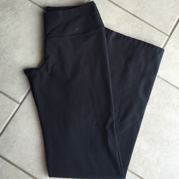 Nike pants madium