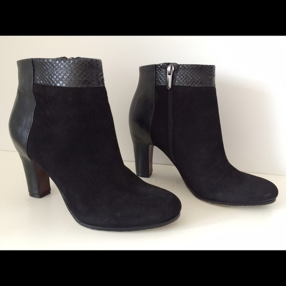 SAM EDELMAN BLACK BOOTIE, SIZE 8.5