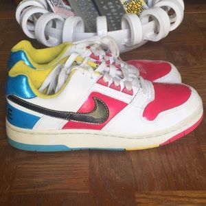 ** LAST PRICE CUT!! ** Nike Dunk/Delta Force Shoes