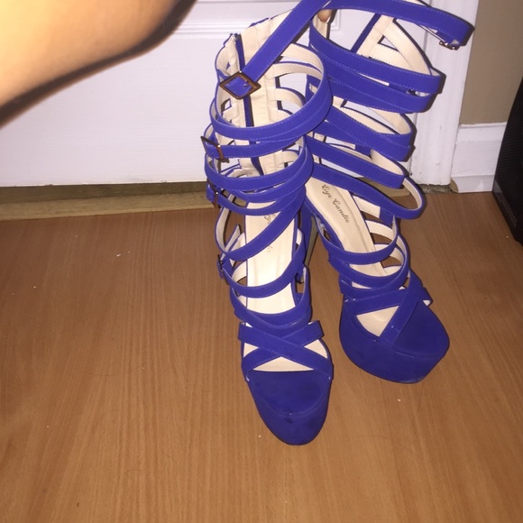 Sexy heels 😍😍