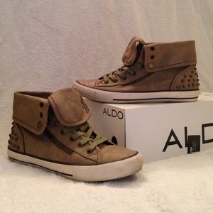"DUMFRIES" Studded high tops with zipper detail