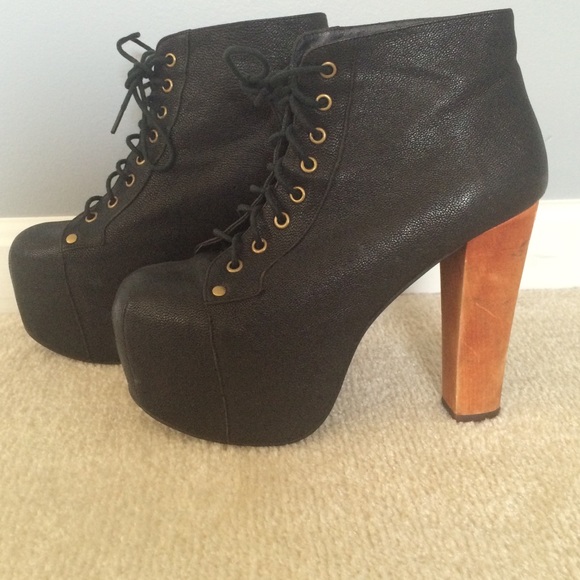 My beloved Lita Boot 😢