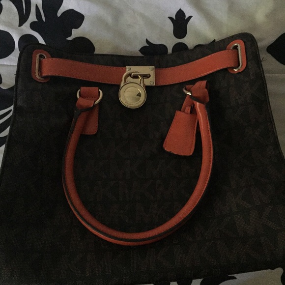 Micheal Kors purse